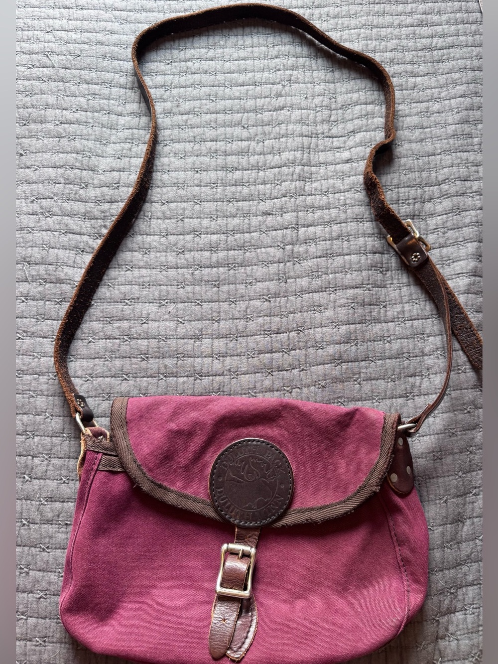 Duluth Pack Women's Canvas Crossbody Bag in Berry with Leather Trim